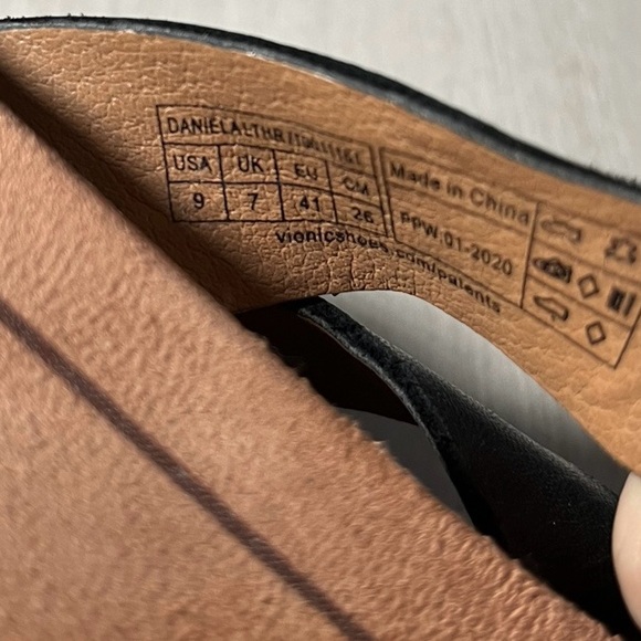 VIONIC Copal Daniela Leather Toe Post Sandals Black Slip On Thong Flip Flops 9 - Picture 7 of 7